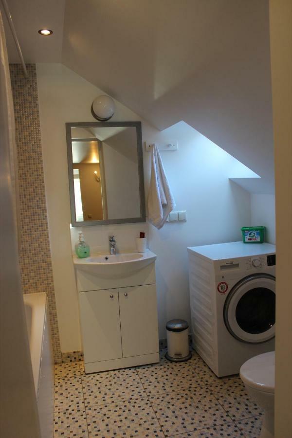Three-Bedroom Apartment On Peldu 19 リガ エクステリア 写真